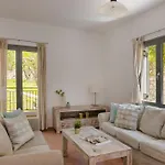 Costa Avithos Otel