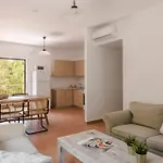 Costa Avithos Otel Svoronata