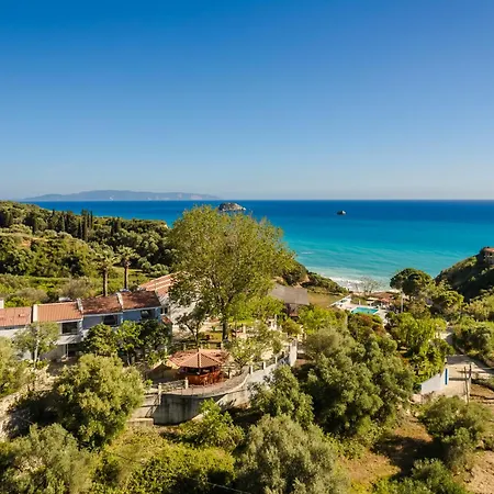 Costa Avithos ホテル 4*