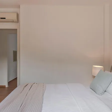 Costa Avithos Szálloda 4*