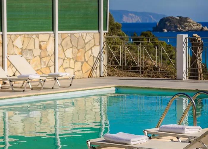 Costa Avithos Otel Svoronata