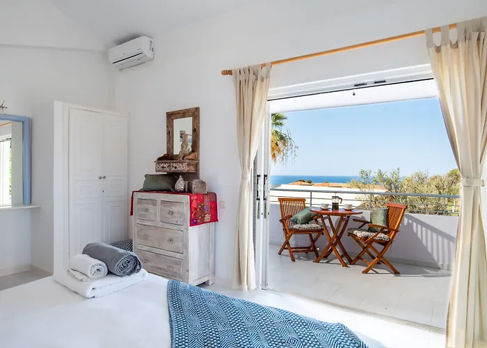 Costa Avithos Otel 4*