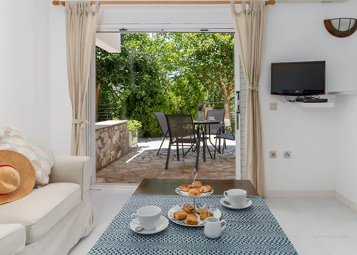 Otel Costa Avithos 4*