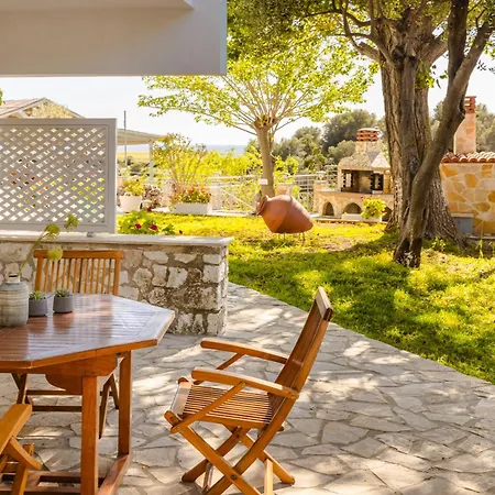Costa Avithos Hotel