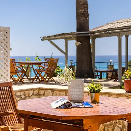 Costa Avithos Hotel 4*