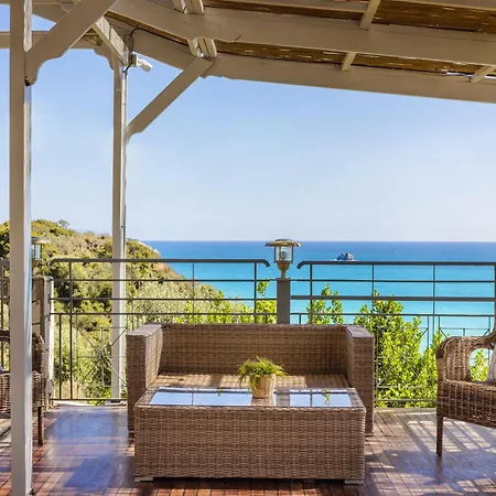 Hotel Costa Avithos
