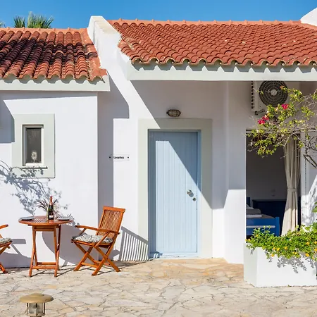 Costa Avithos Отель Свороната