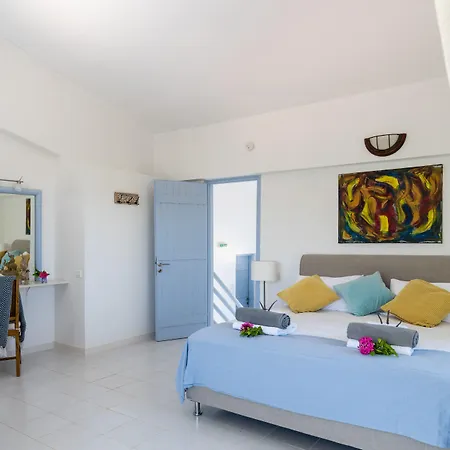 Costa Avithos Свороната