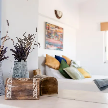 Отель Costa Avithos 4*