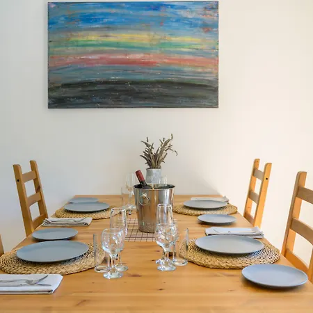 Costa Avithos Свороната