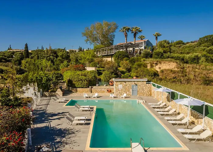 Costa Avithos Hotel